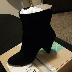 Angle suede Boots